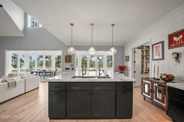 $1,950,000 | 229 De La Gaye Point, Beaufort, SC 29902