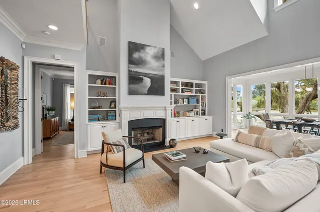 $1,950,000 | 229 De La Gaye Point, Beaufort, SC 29902