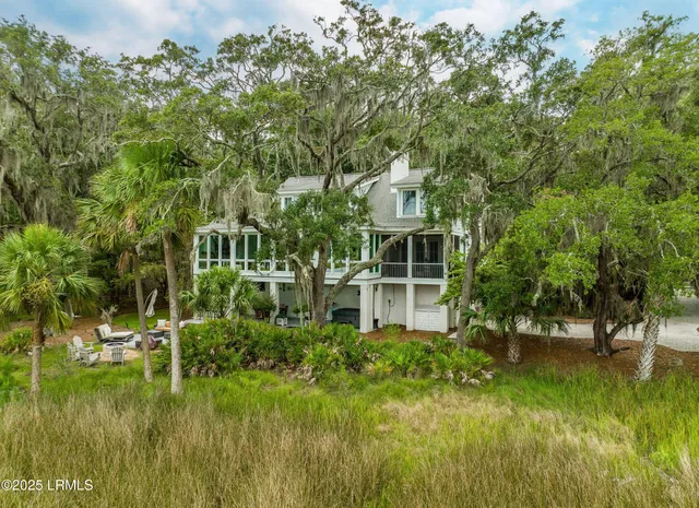 $1,950,000 | 229 De La Gaye Point, Beaufort, SC 29902