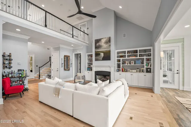 $1,950,000 | 229 De La Gaye Point, Beaufort, SC 29902