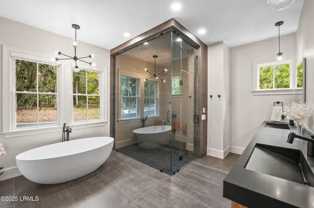 $1,950,000 | 229 De La Gaye Point, Beaufort, SC 29902