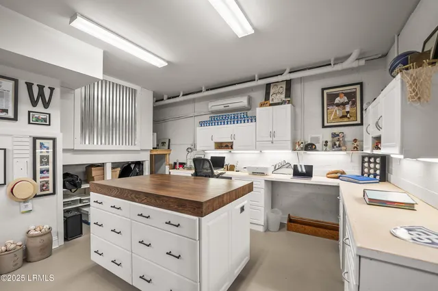 $1,950,000 | 229 De La Gaye Point, Beaufort, SC 29902