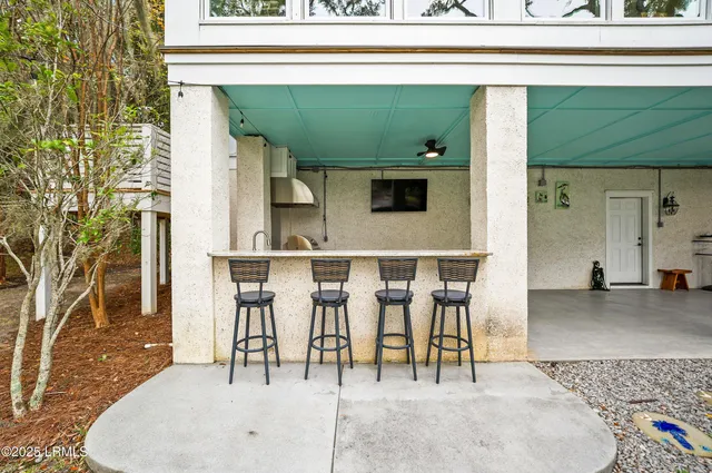 $1,950,000 | 229 De La Gaye Point, Beaufort, SC 29902