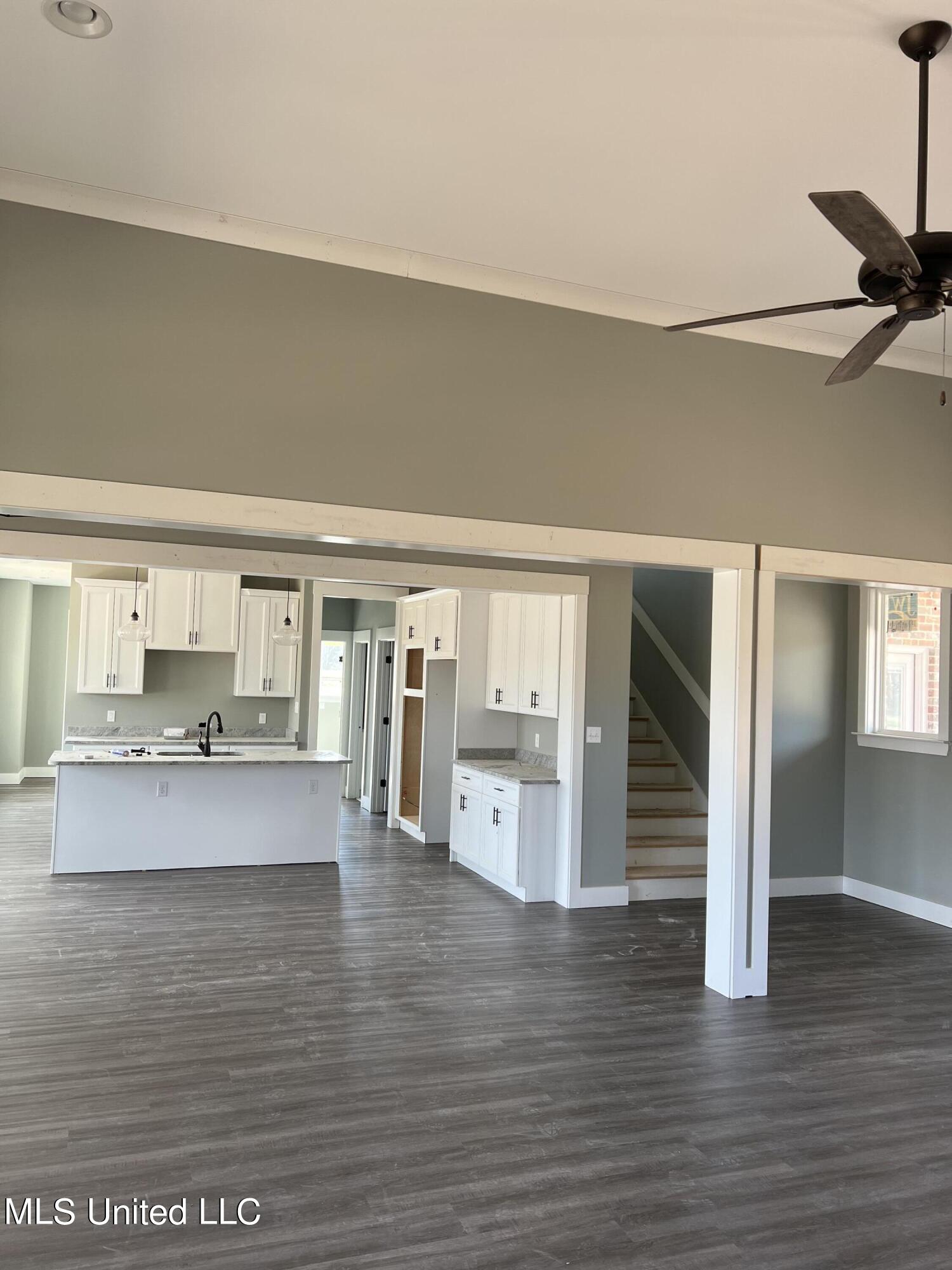 4121 Jenny Lane Hernando, MS 38632 - Photo 3 of 14 90BDA59A-9103-4841-B8E2-BEA5198DE811