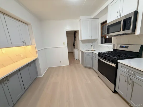 $4,900 | 184 Cleveland Avenue, Mineola, NY 11501