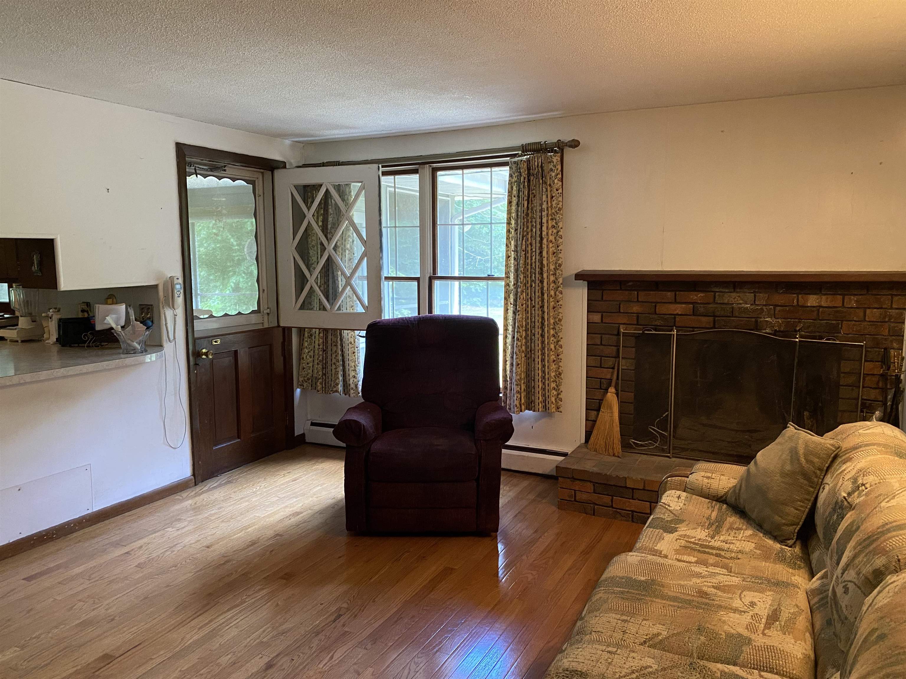 43 N Road Kingston, NH 03848 - Photo 10 of 20