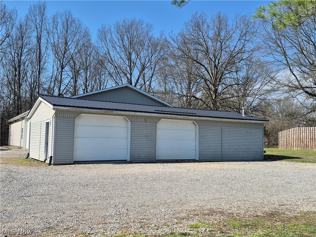 357 State Road Northwest Warren, OH 44483 - Photo 18 of 27 3+car garage