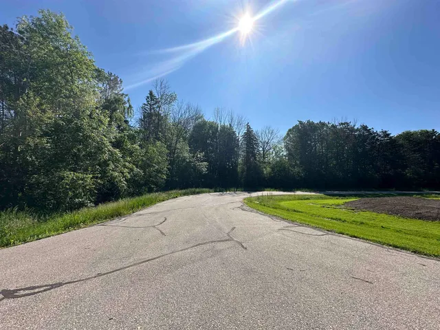 $79,900 | Zirbel Drive, Menasha, WI 54952