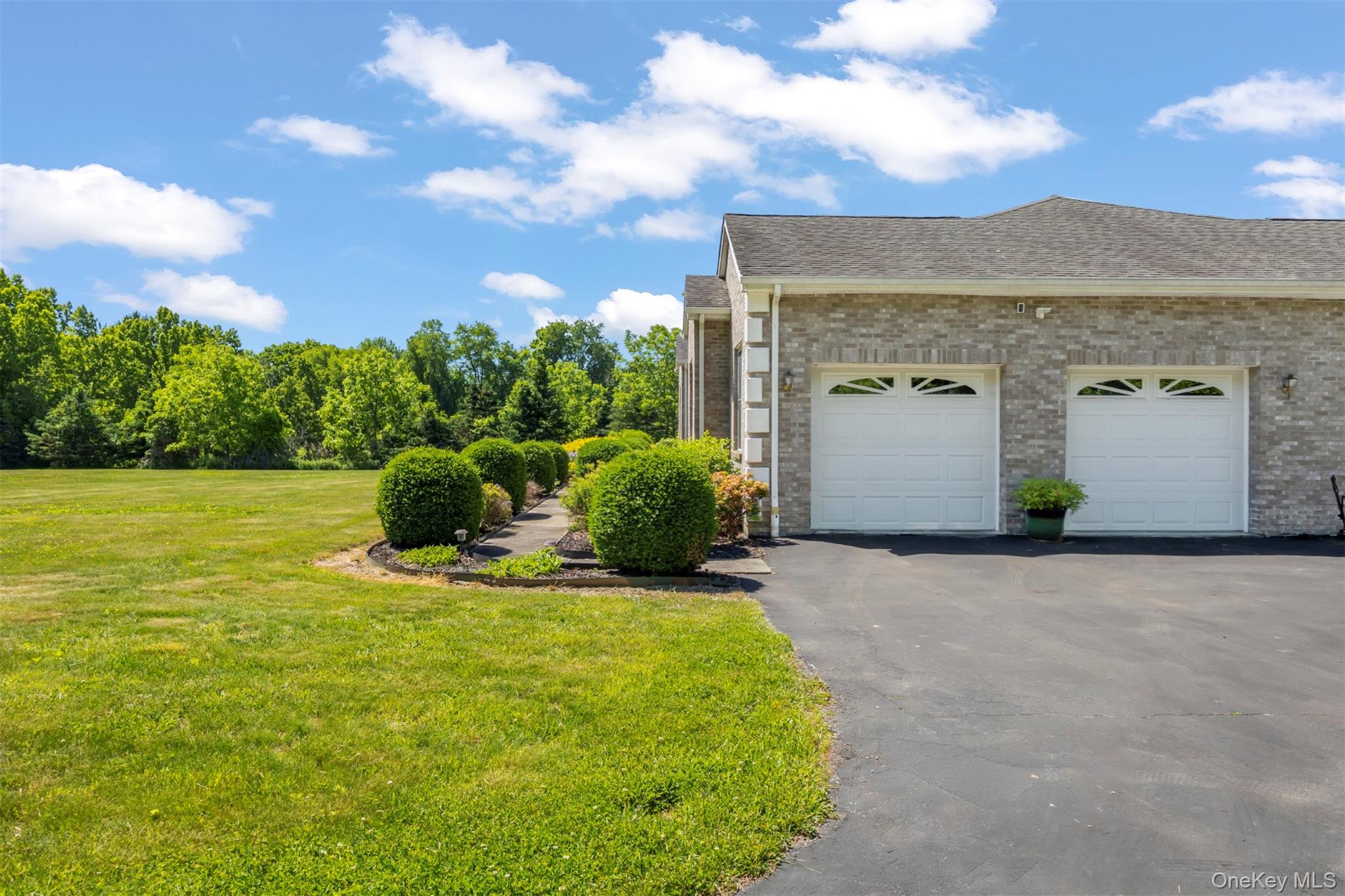 41 Flint Road Millbrook, NY 12545 - Photo 4 of 16