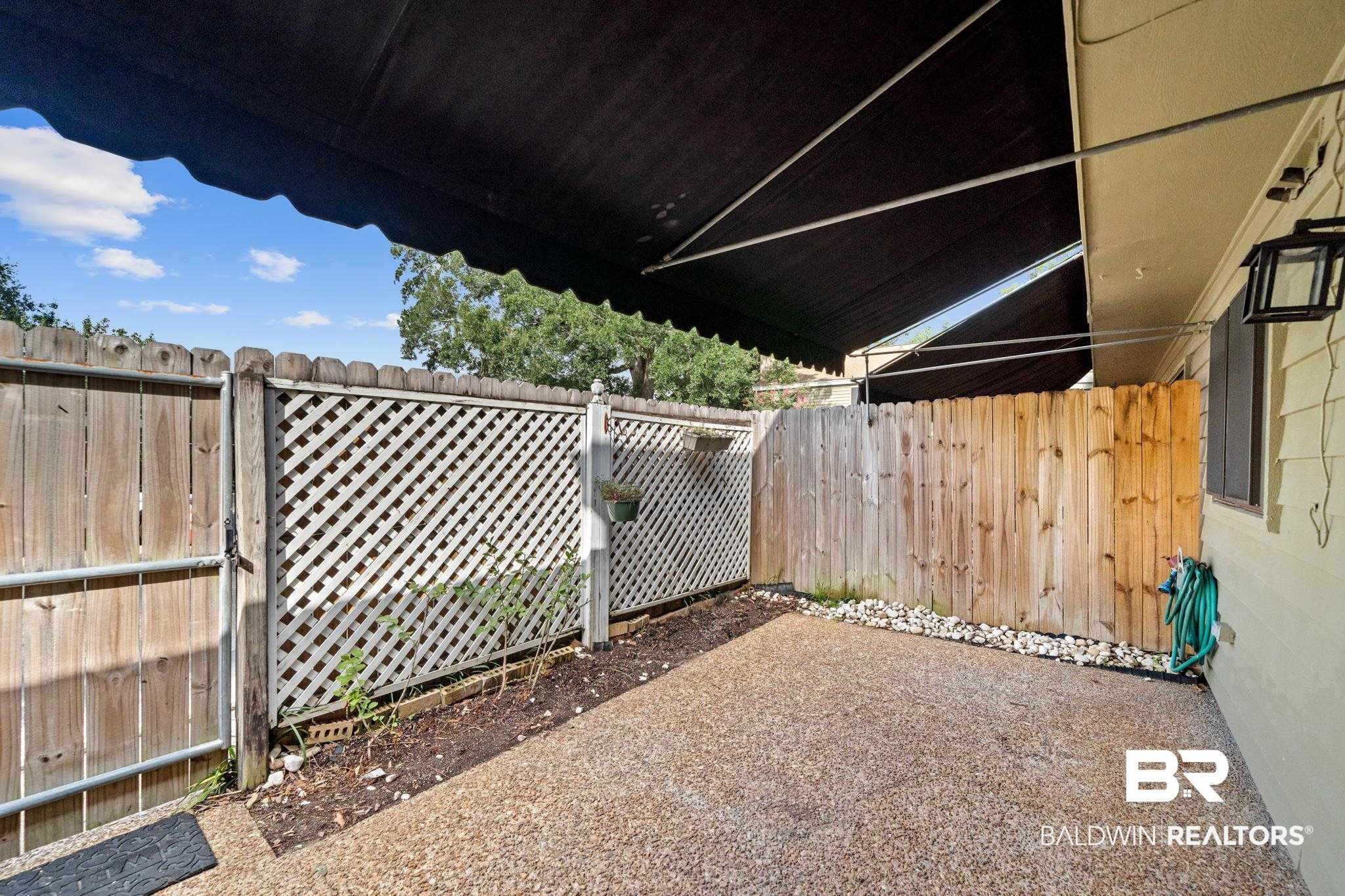 2901 Grant Street, Unit 802 Mobile, AL 36606 - Photo 29 of 37 View of patio / terrace