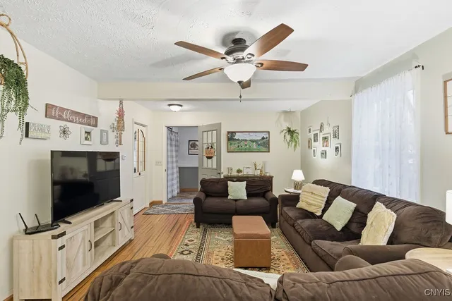 $374,900 | 6292 Mud Mill Road, Cicero, NY 13029