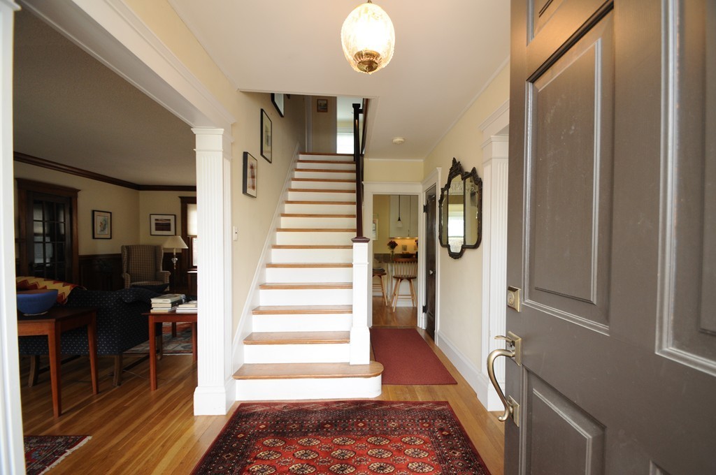 12 Endicott Road Arlington, MA 02476 - Photo 2 of 18 Gallery Image 2