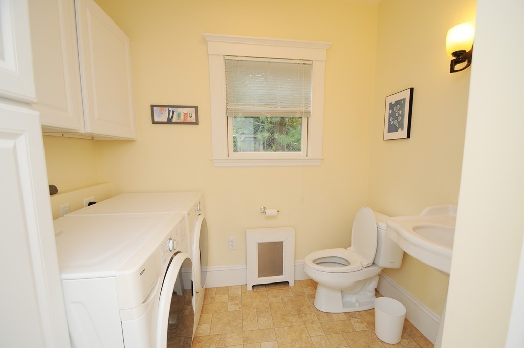 12 Endicott Road Arlington, MA 02476 - Photo 7 of 18 Gallery Image 7