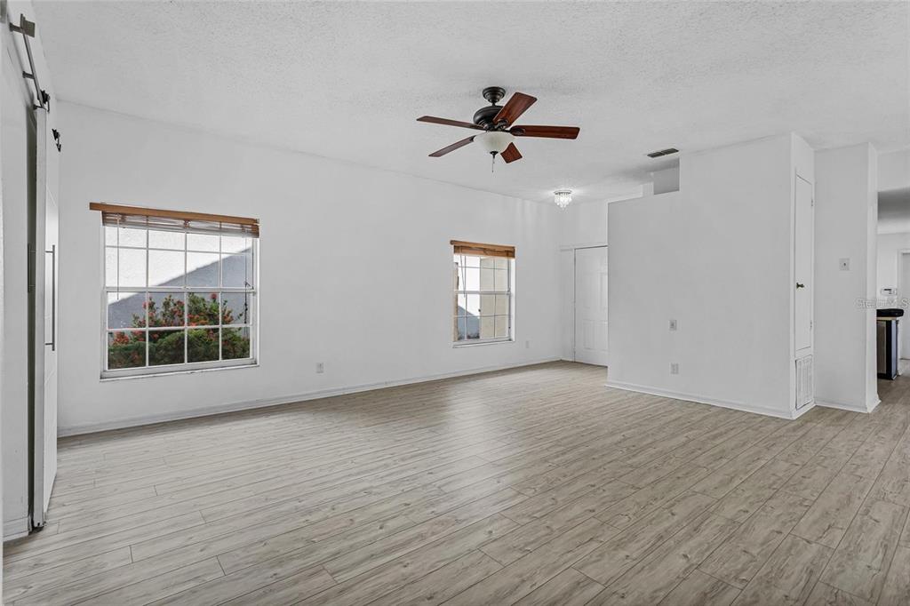 5673 Parkview Lake Drive Orlando, FL 32821 - Photo 9 of 41