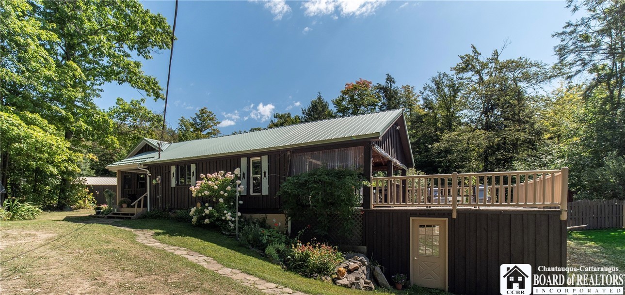 Welcome to this beautifully maintained ranch in a
