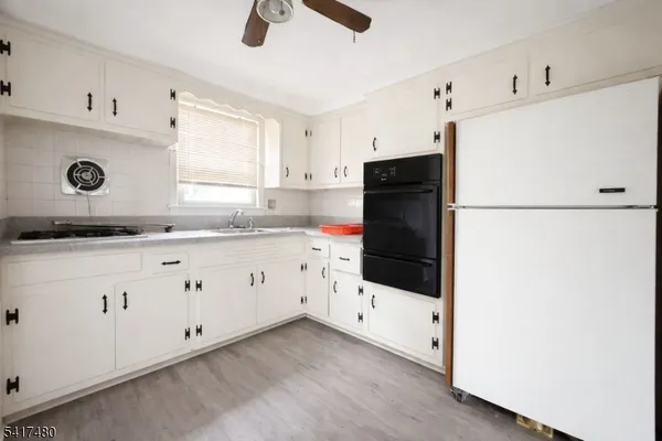 $3,400 | 2828 North Stiles Street, Linden, NJ 07036