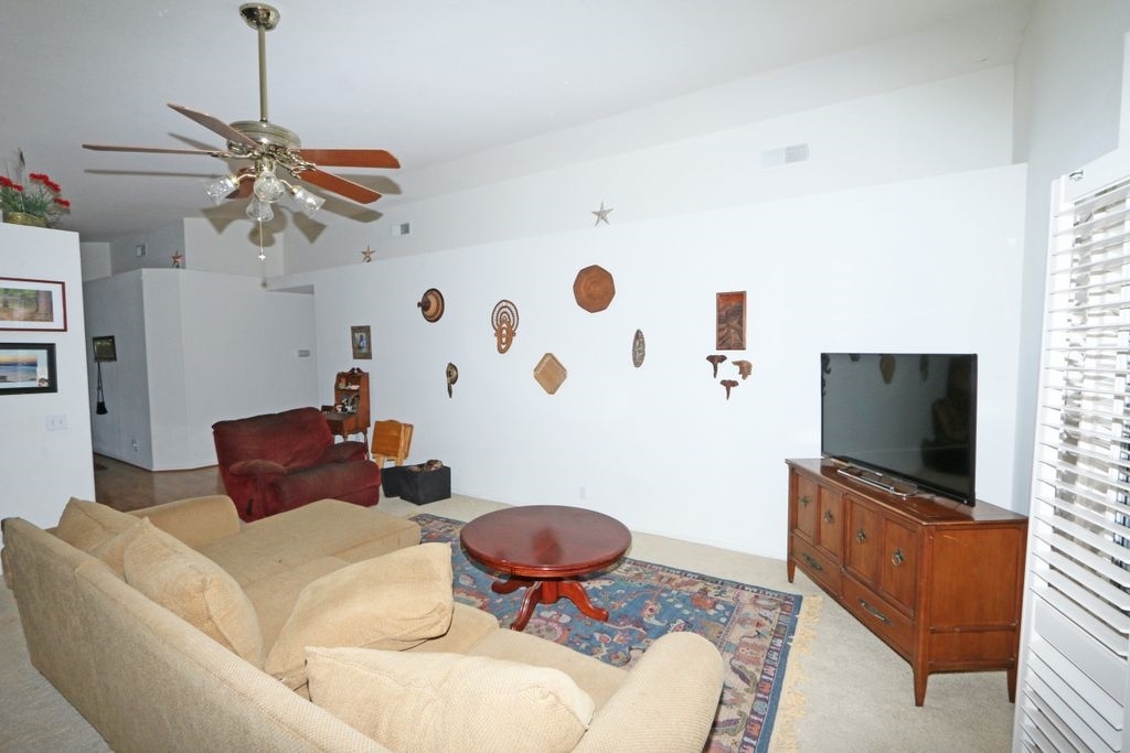 109 South Mercedes Road Fallbrook, CA 92028 - Photo 15 of 23
