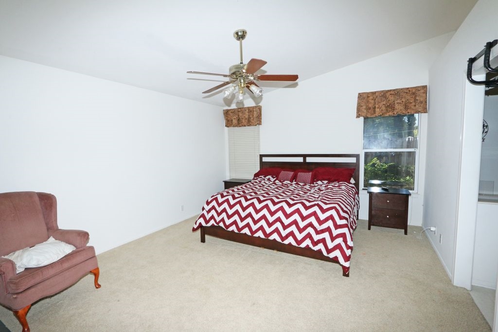 109 South Mercedes Road Fallbrook, CA 92028 - Photo 3 of 23
