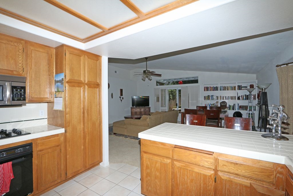 109 South Mercedes Road Fallbrook, CA 92028 - Photo 9 of 23