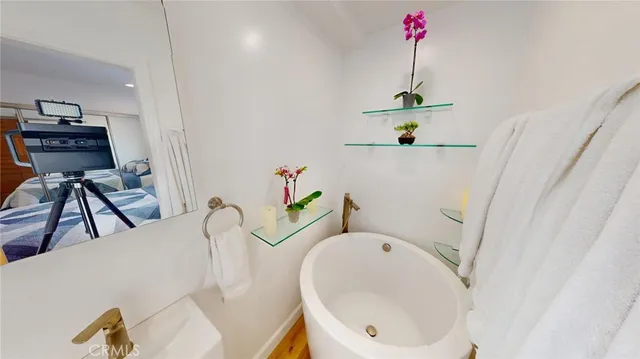 $2,495,000 | 12930 Gilmore Avenue, Los Angeles, CA 90066