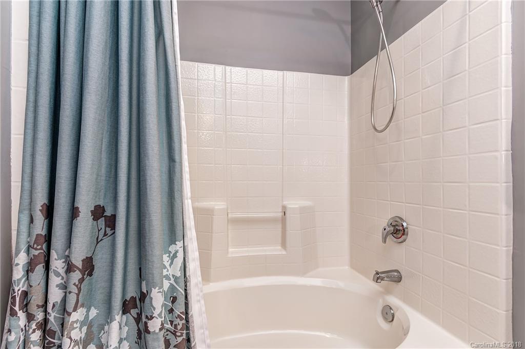 763 Grandin Road Charlotte, NC 28208 - Photo 9 of 16 Gallery Image 9