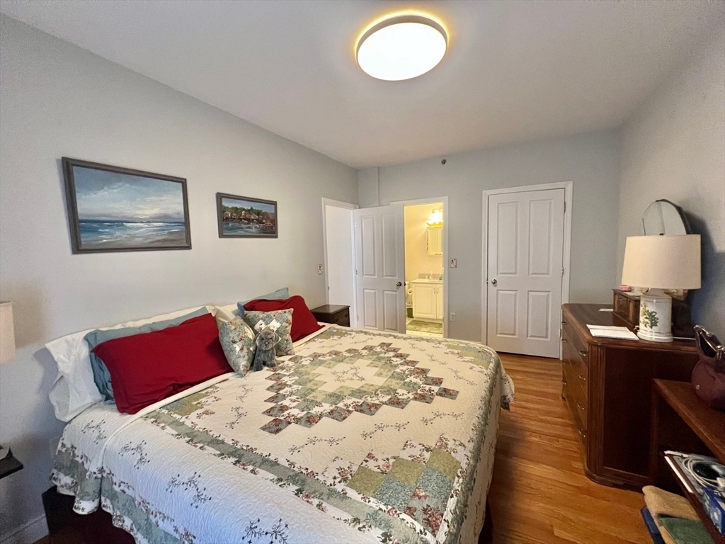 4 Charlesgate East, Unit 402 Boston, MA 02215 - Photo 9 of 16