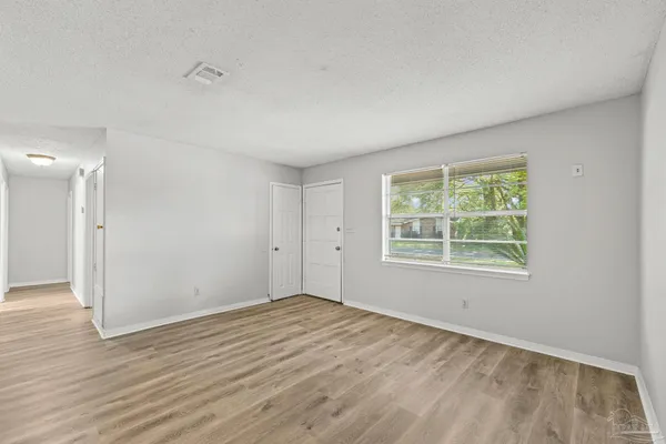 $180,000 | 4233 West Avenida De Golf, Pace, FL 32571