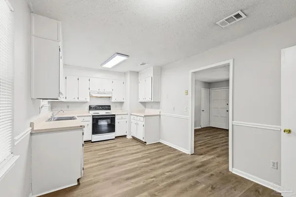 $180,000 | 4233 West Avenida De Golf, Pace, FL 32571