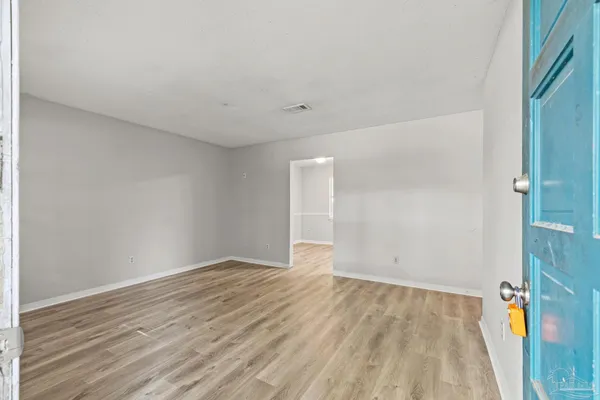 $180,000 | 4233 West Avenida De Golf, Pace, FL 32571