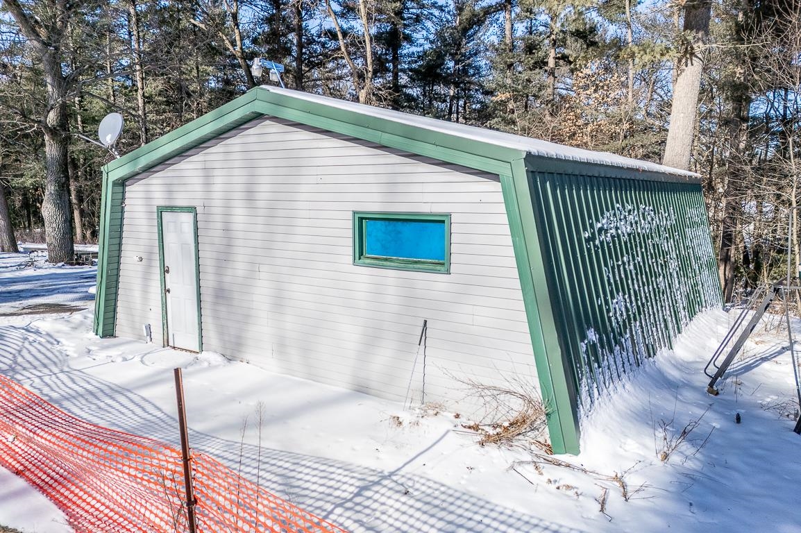 N2146 Robe Road New London, WI 54961 - Photo 9 of 20