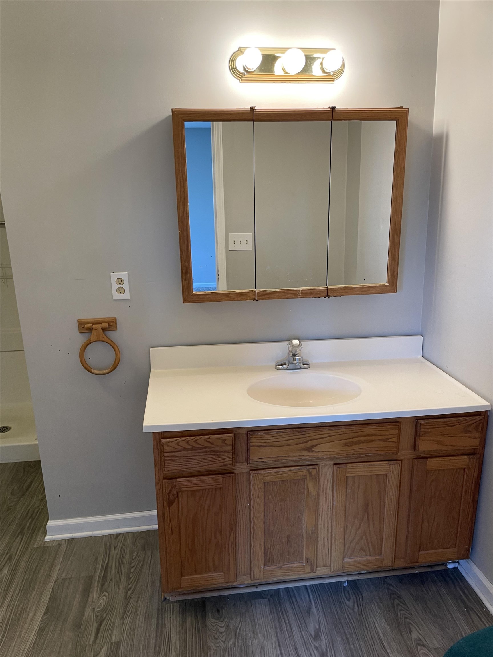 1501 Flushing Road Flint, MI 48504 - Photo 23 of 30 50141440-cb331598-d904-43c5-a349-b1f4d7747ff0.JPG