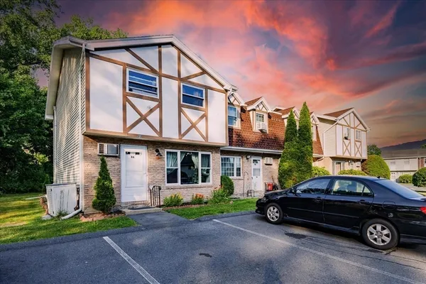 $330,000 | 945 Riverside Drive, Unit 8A, Methuen, MA 01844