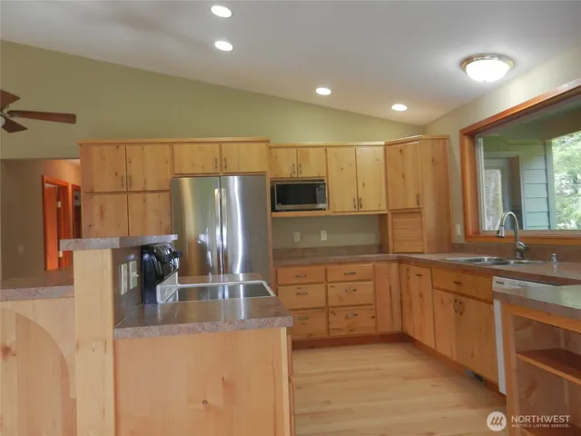 $699,000 | 293935 Highway 101, Quilcene, WA 98376