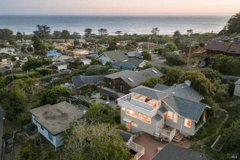 $3,680,000 | 40 Laurel Avenue, Stinson Beach, CA 94970