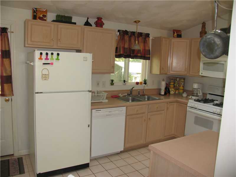 909 Middlebridge Road South Kingstown, RI 02879 - Photo 3 of 10 Kitchen.