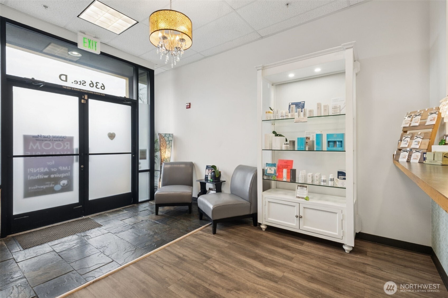 636 Southwest 152nd Street, Unit D Burien, WA 98166 - Photo 1 of 8