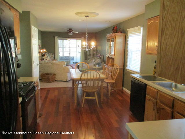 8 Thames Place Brick, NJ 08723 - Photo 12 of 33 IMG_8678