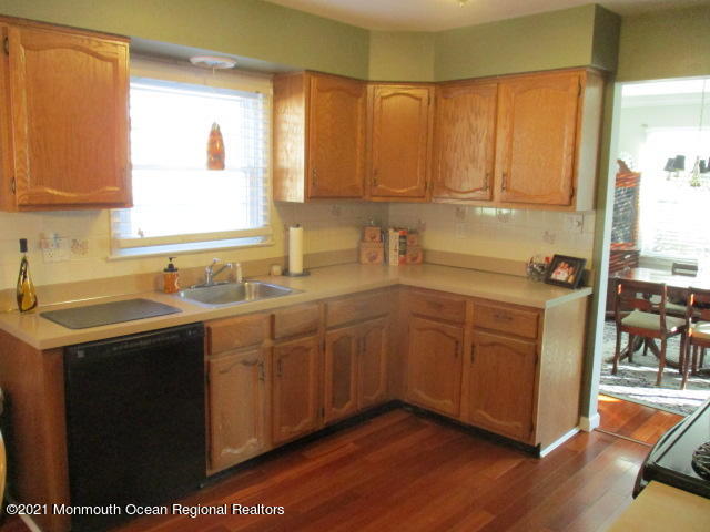 8 Thames Place Brick, NJ 08723 - Photo 13 of 33 IMG_8679