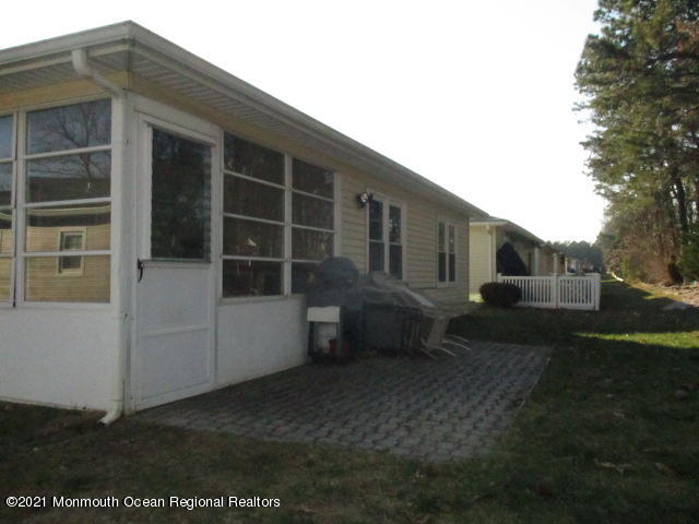 8 Thames Place Brick, NJ 08723 - Photo 3 of 33 IMG_8648