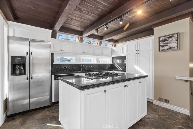 $3,299,000 | 505 29th Street, Newport Beach, CA 92663