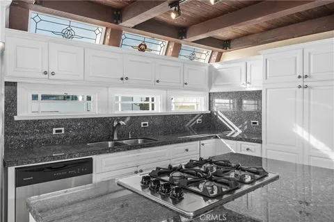 $3,299,000 | 505 29th Street, Newport Beach, CA 92663