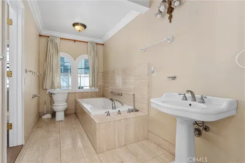 $3,299,000 | 505 29th Street, Newport Beach, CA 92663