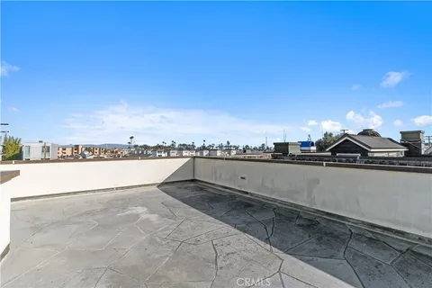 $3,299,000 | 505 29th Street, Newport Beach, CA 92663