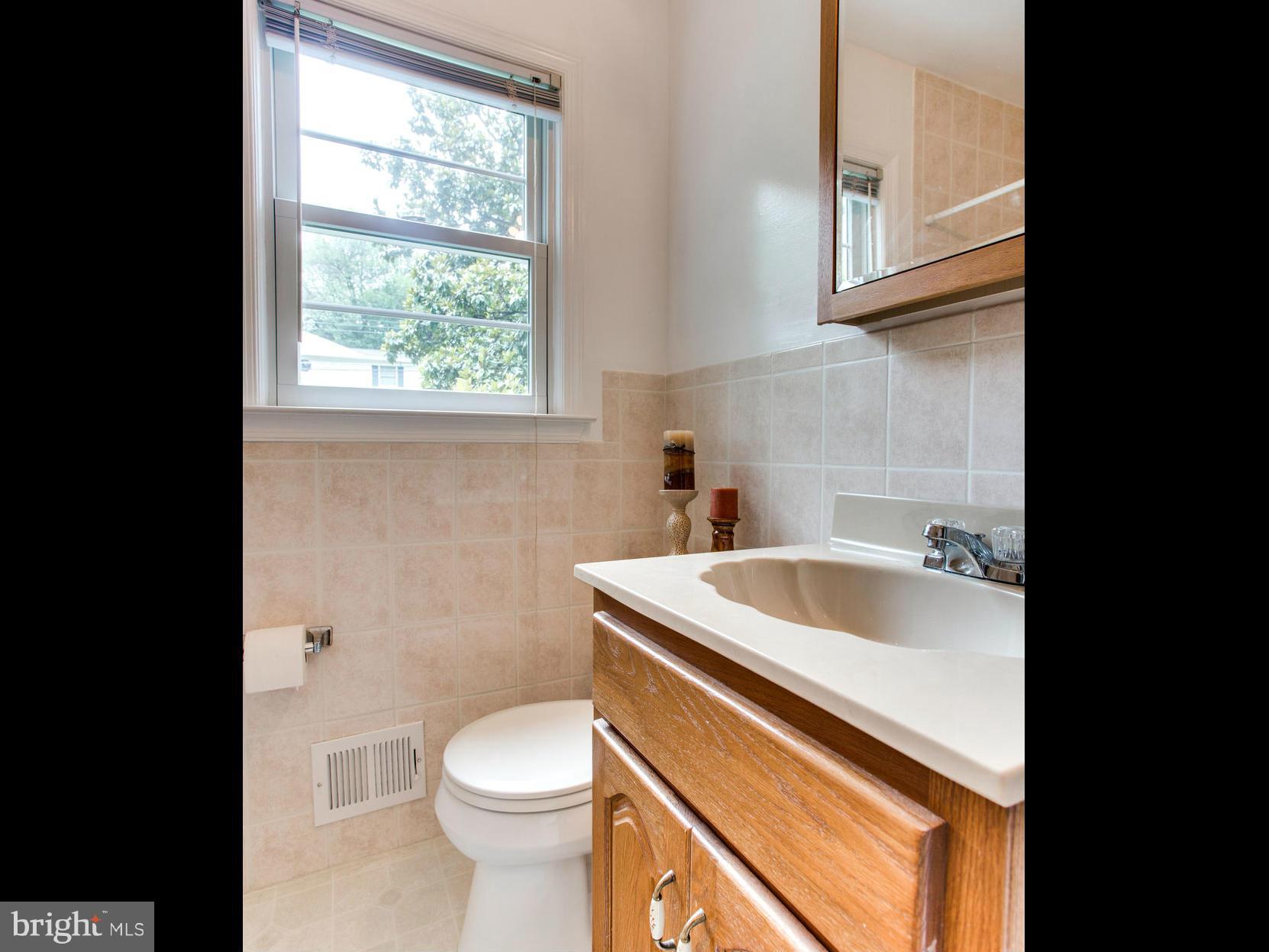 4102 Addison Road Fairfax, VA 22030 - Photo 18 of 30 Bath (Master)