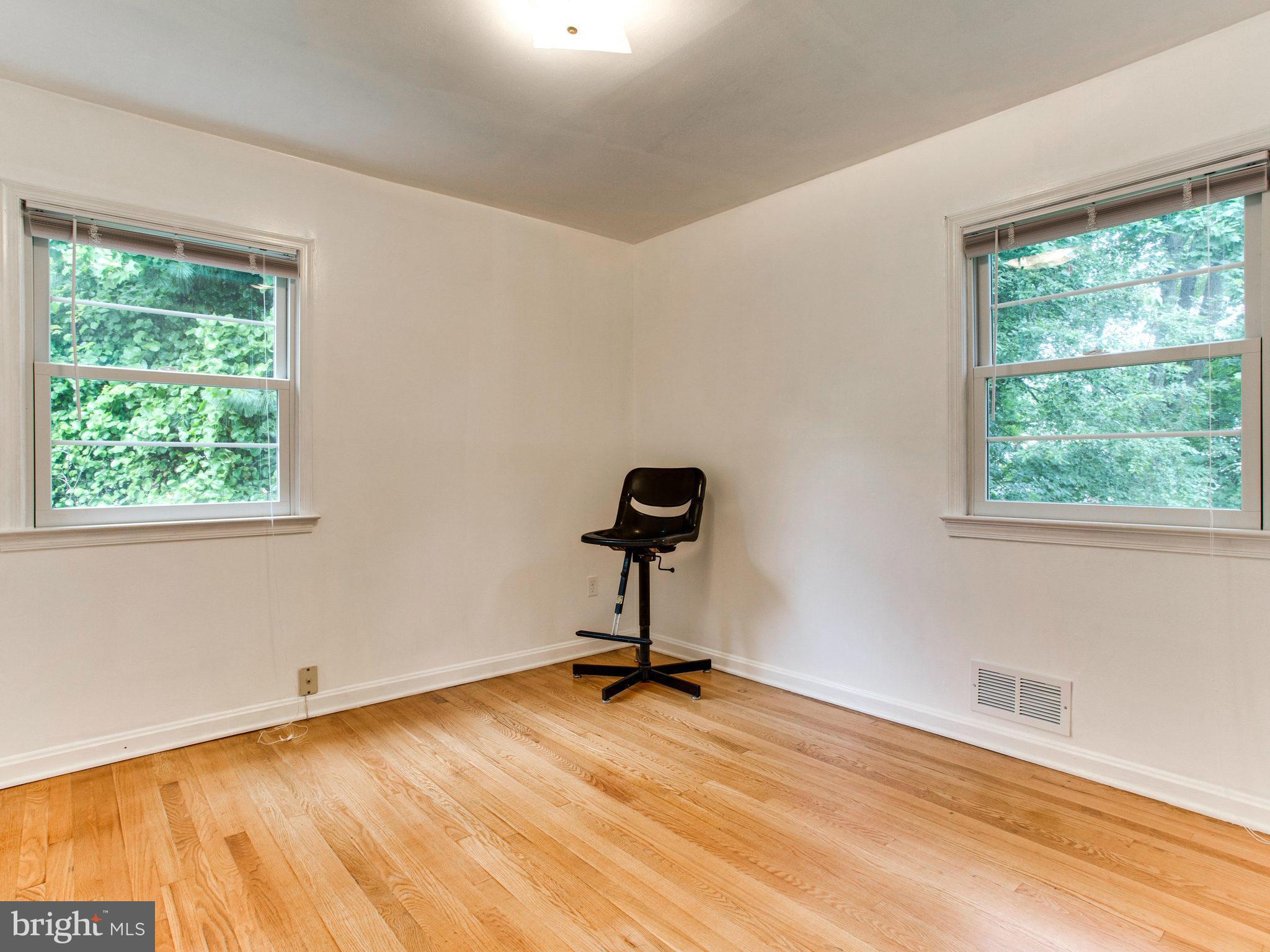 4102 Addison Road Fairfax, VA 22030 - Photo 19 of 30 Bedroom