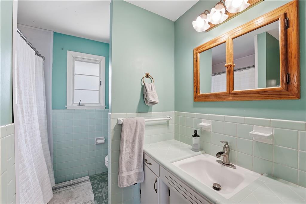 8221 Lamar Avenue Prairie Village, KS 66208 - Photo 21 of 37
