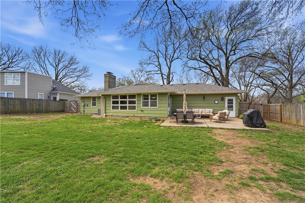 8221 Lamar Avenue Prairie Village, KS 66208 - Photo 26 of 37