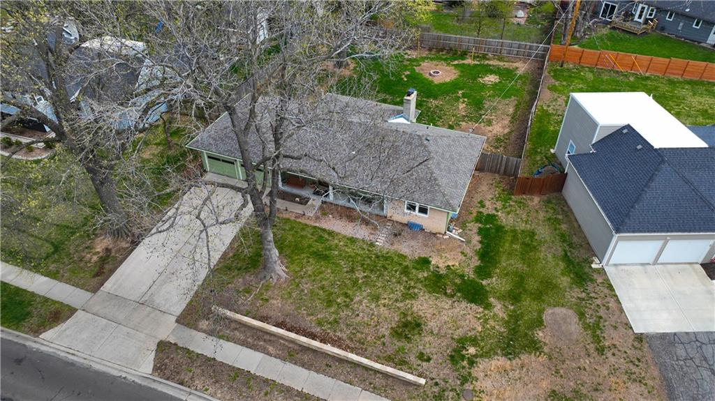 8221 Lamar Avenue Prairie Village, KS 66208 - Photo 29 of 37