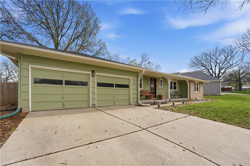8221 Lamar Avenue Prairie Village, KS 66208 - Photo 36 of 37