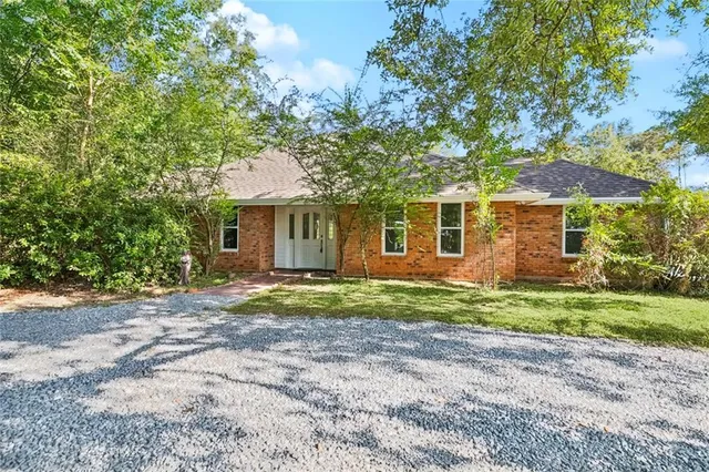 $399,900 | 20200 Narrow Road, Covington, LA 70435